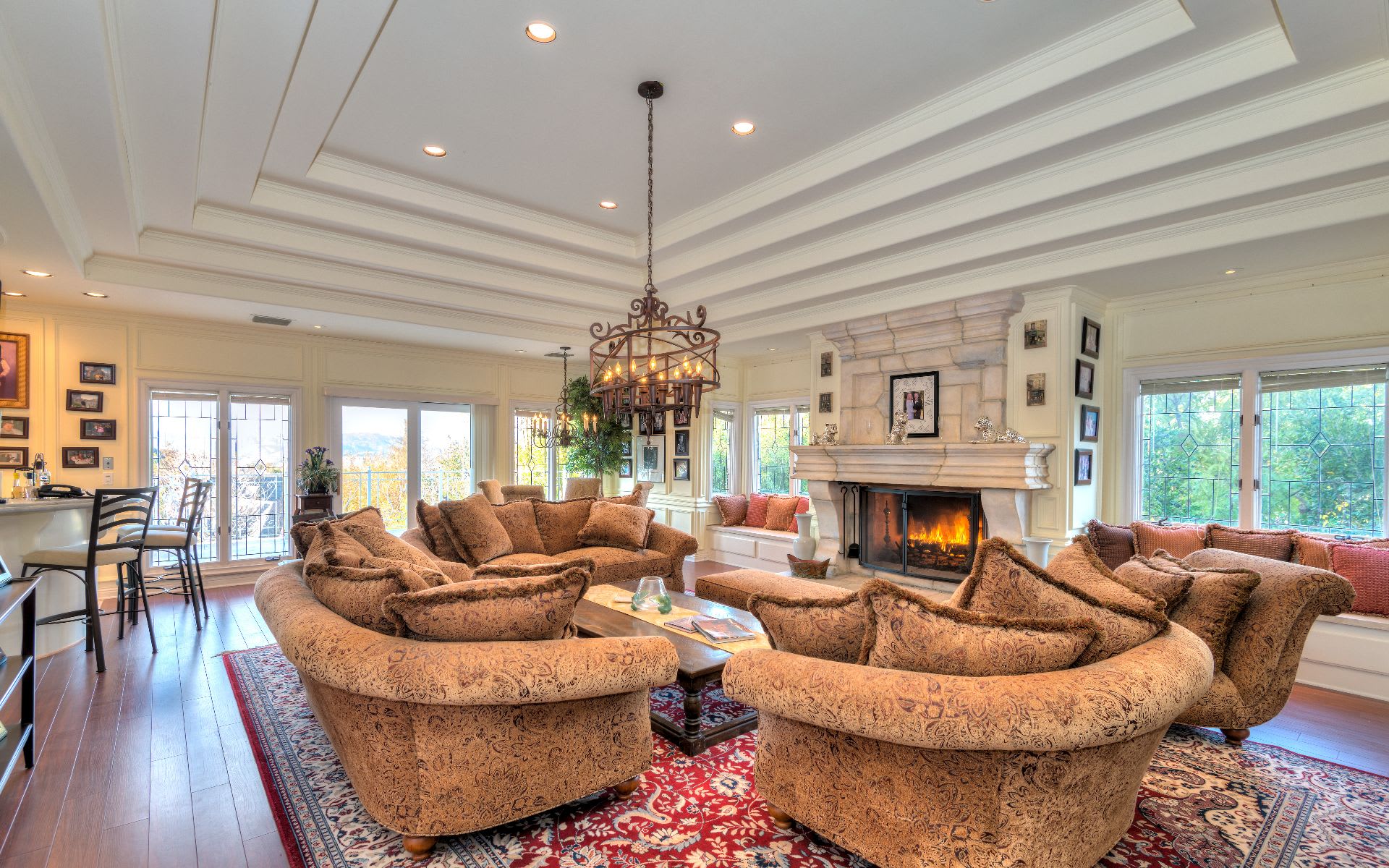 listing-img