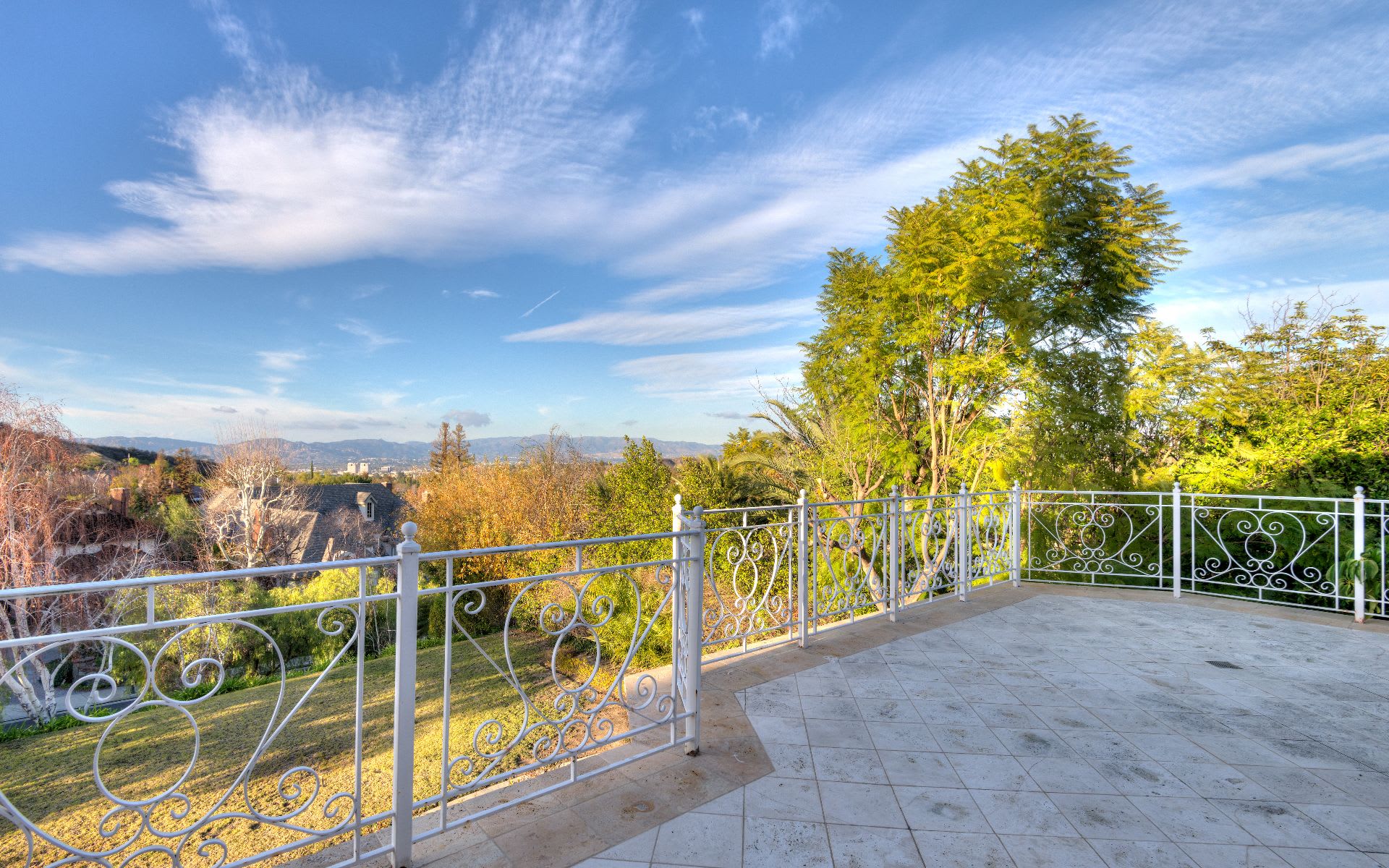 listing-img