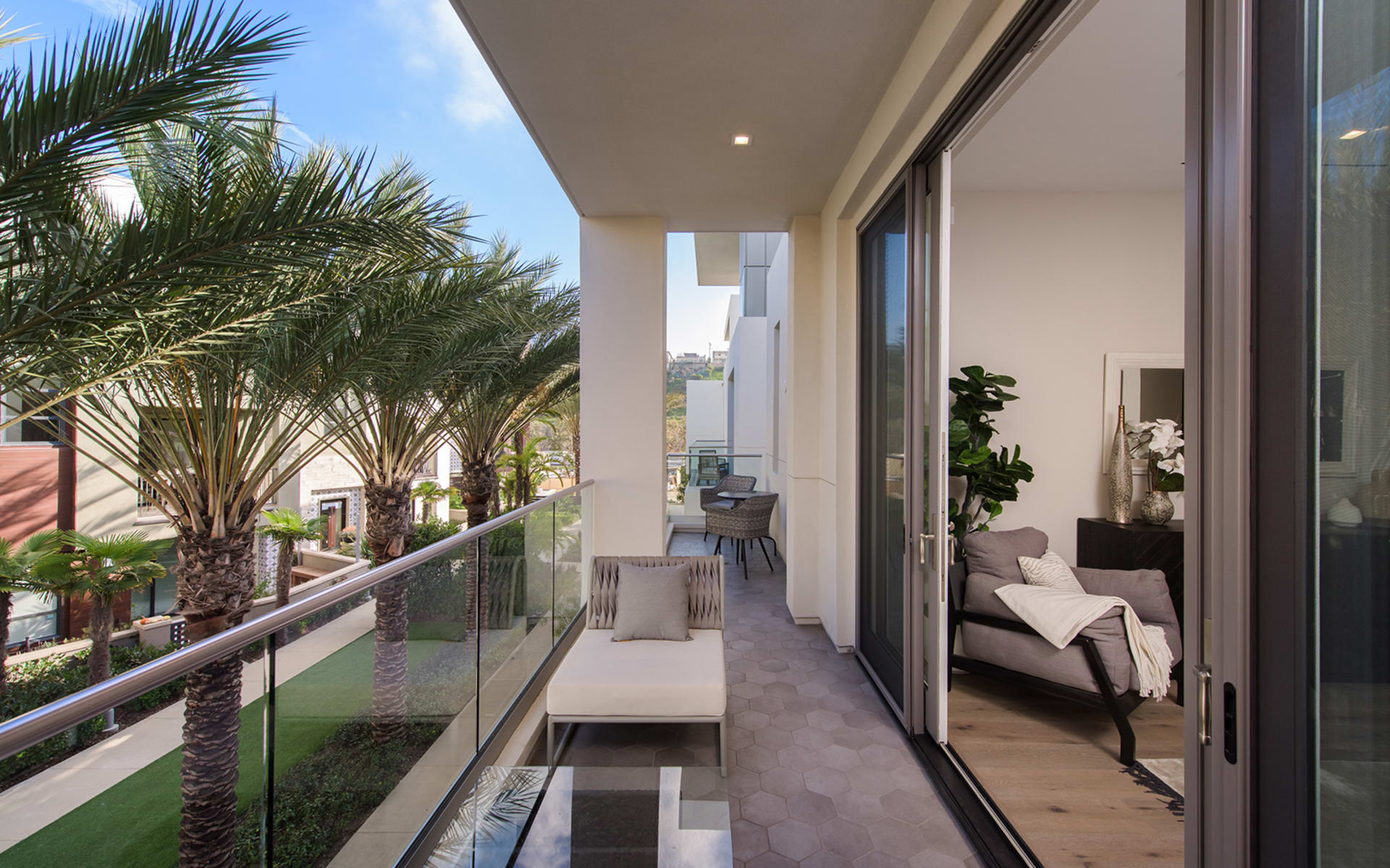 listing-img