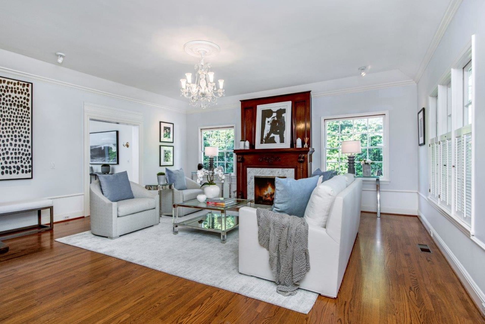 listing-img