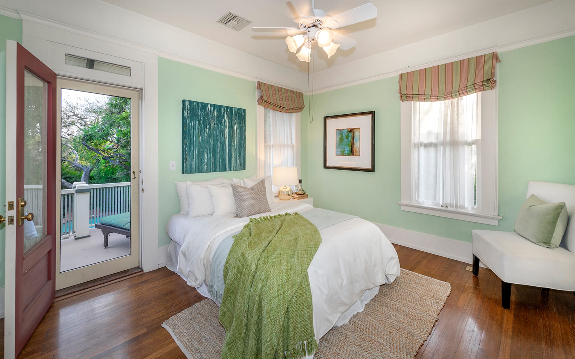 listing-img