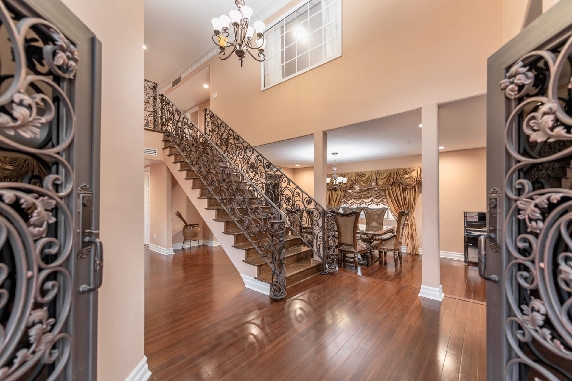 listing-img