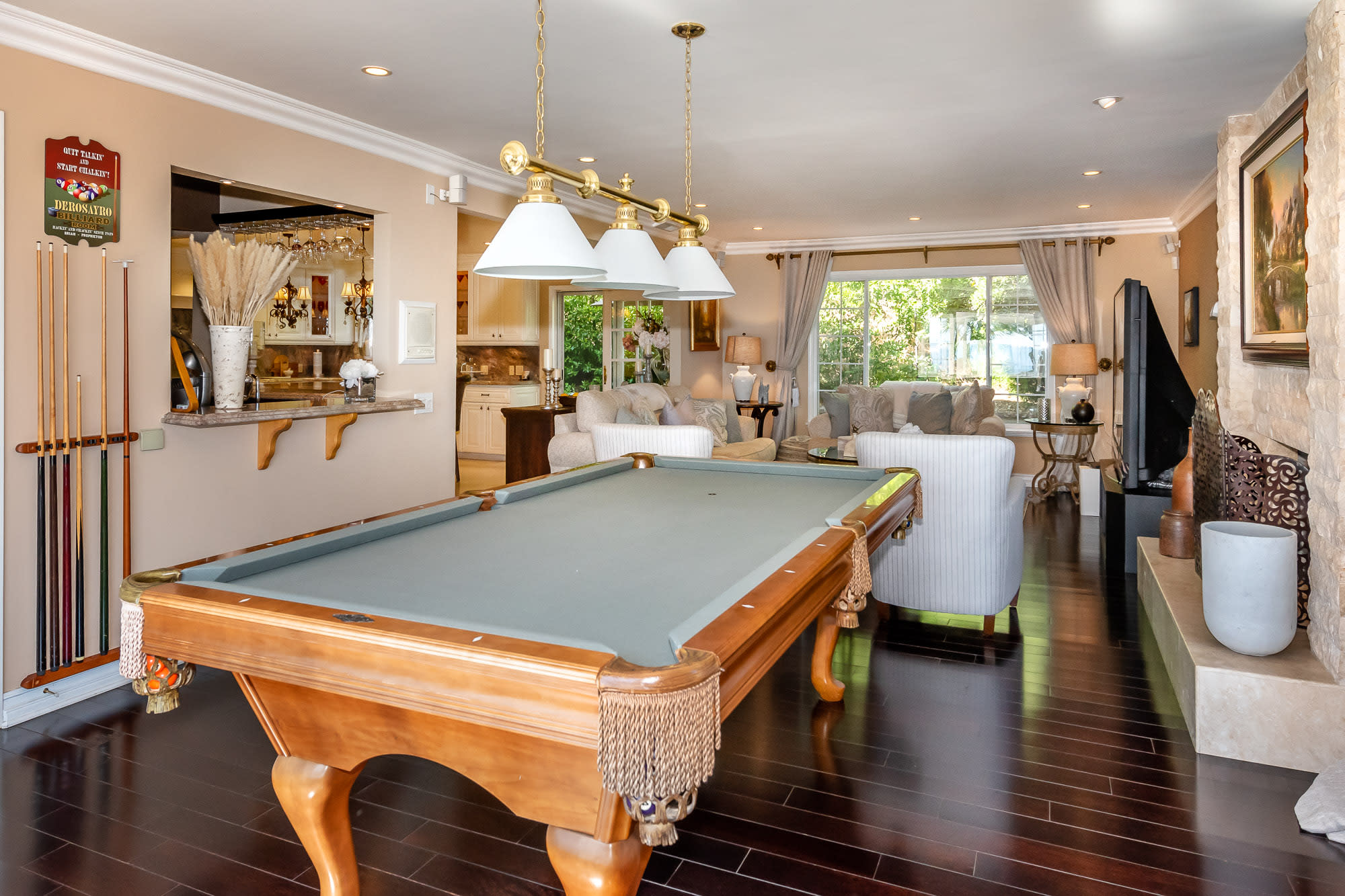 listing-img
