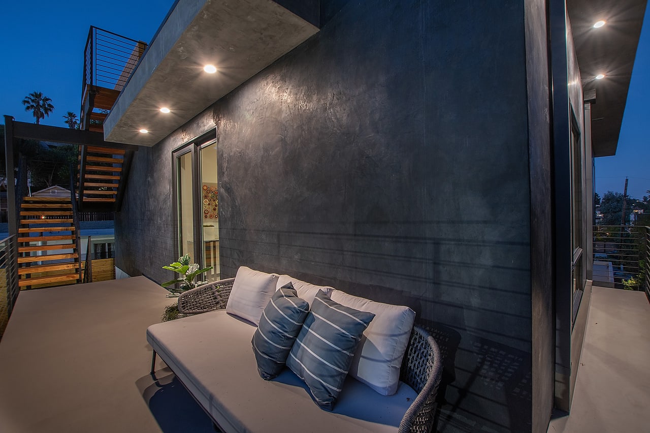 listing-img