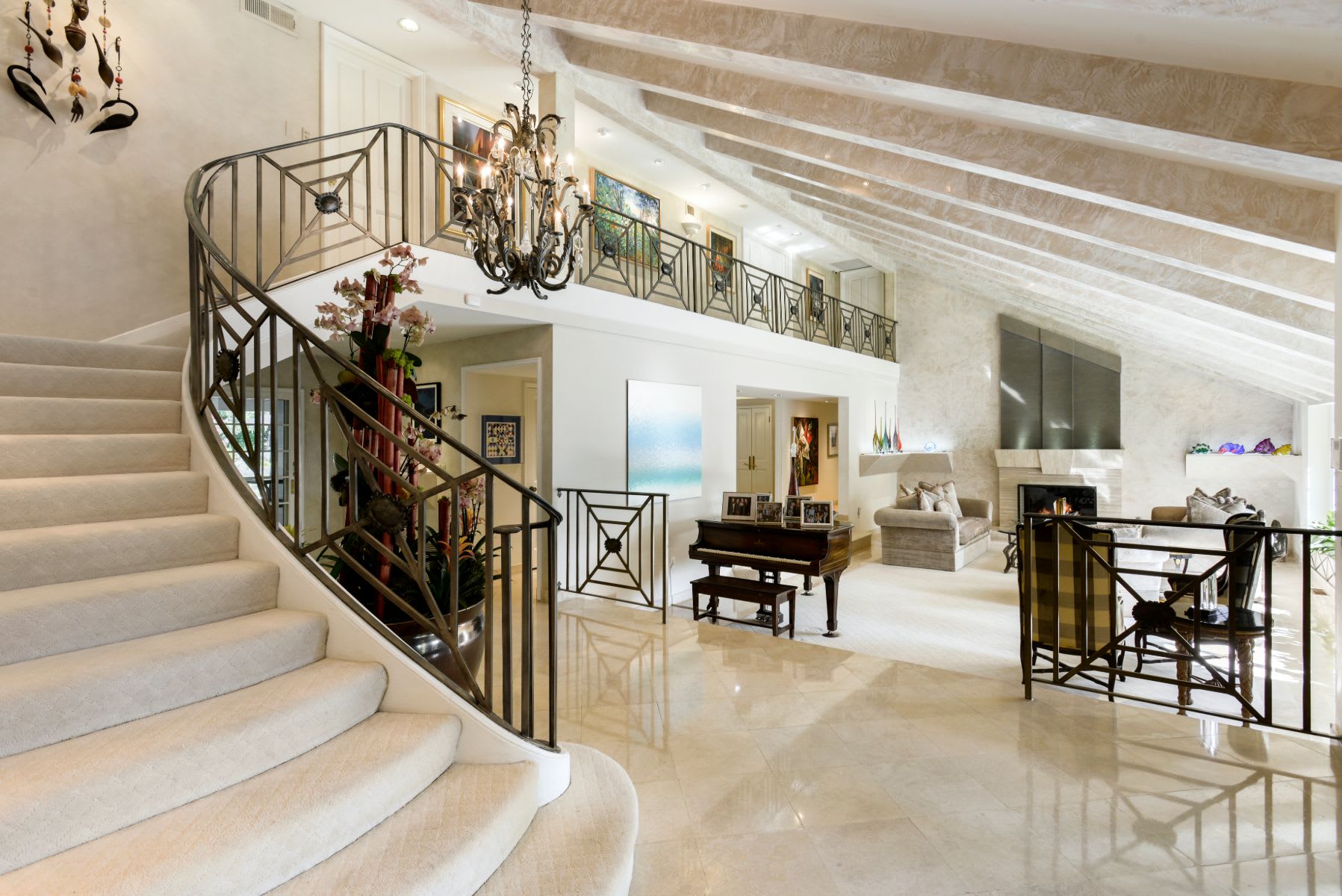 listing-img