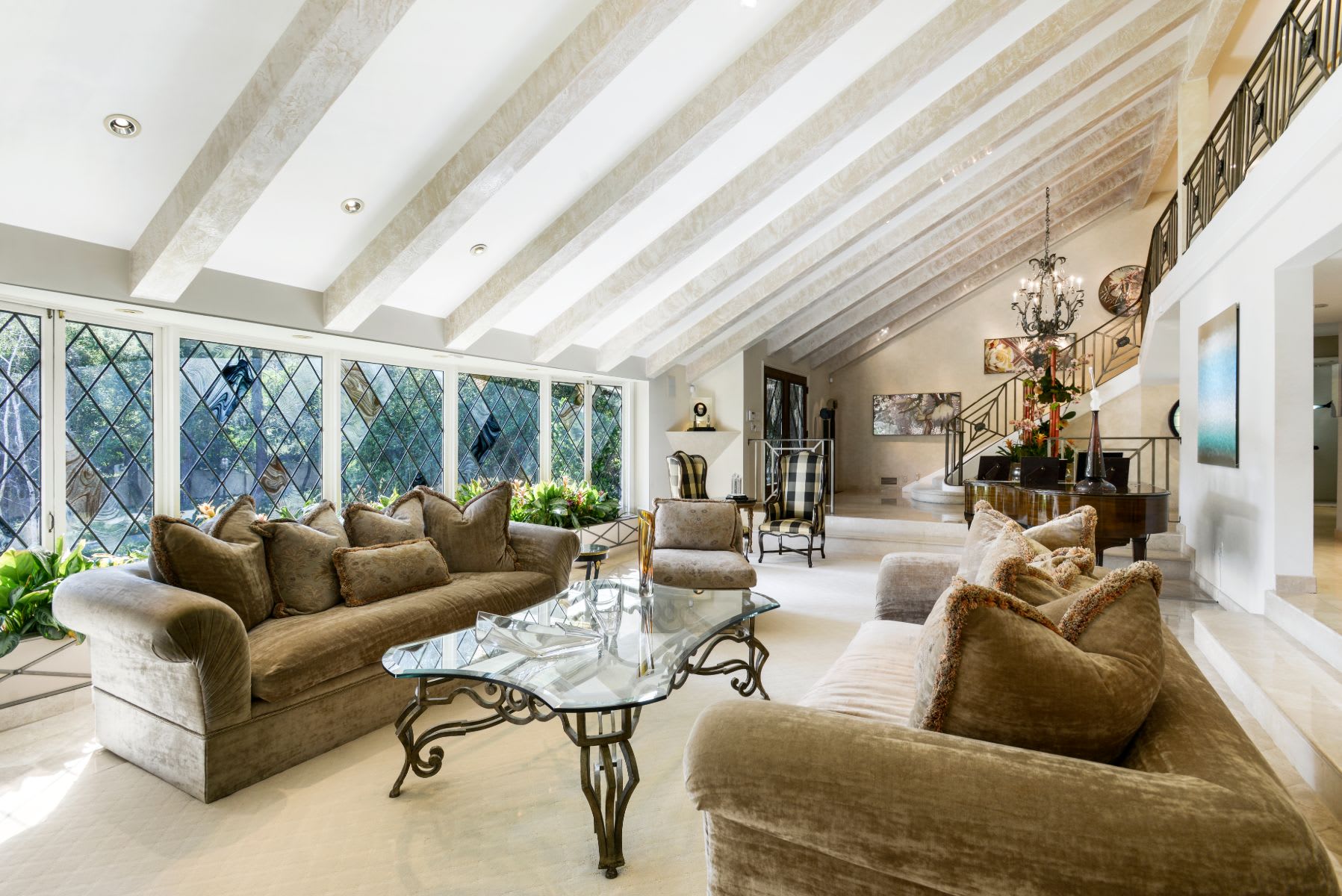 listing-img