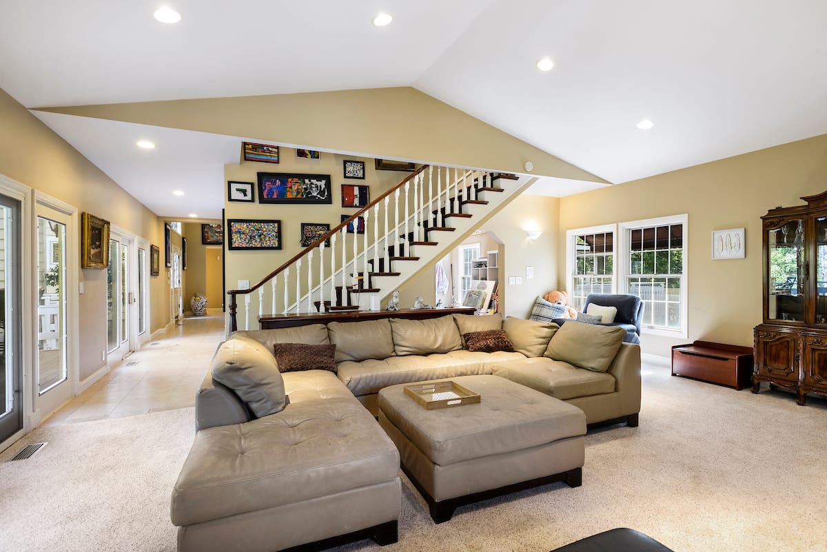 listing-img