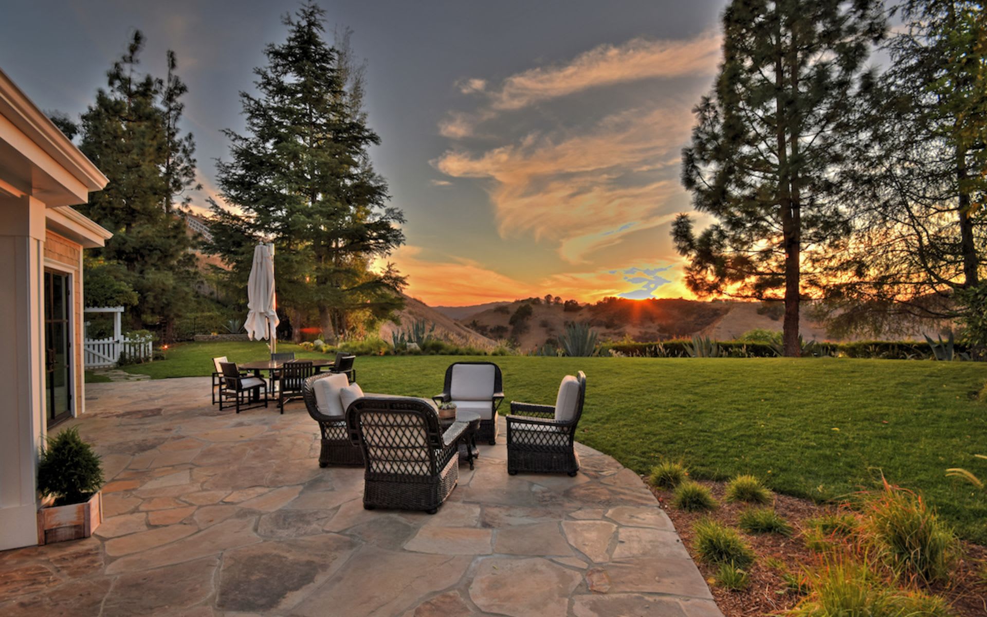 listing-img