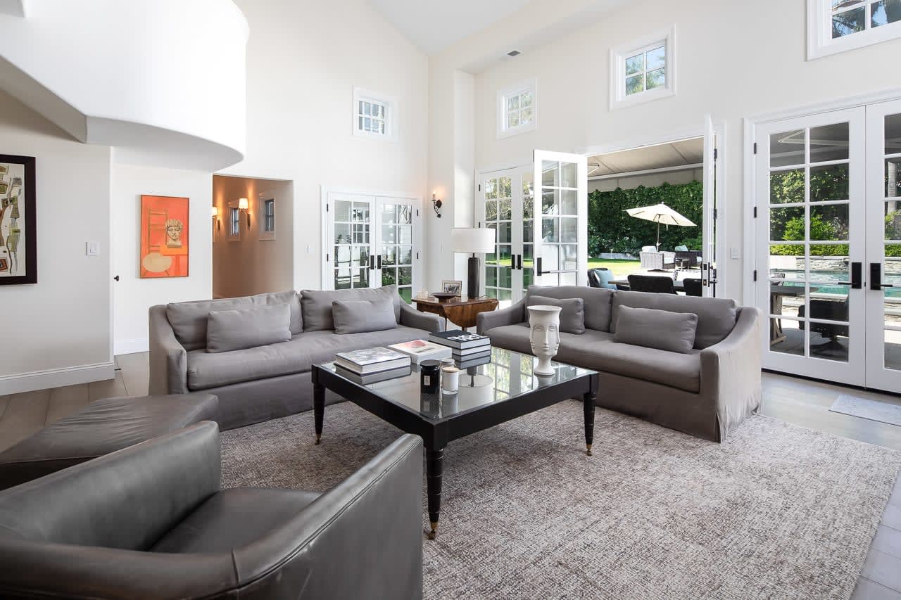 listing-img