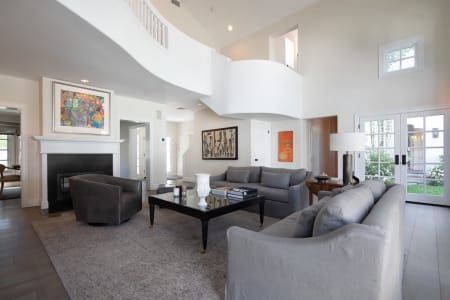 listing-img