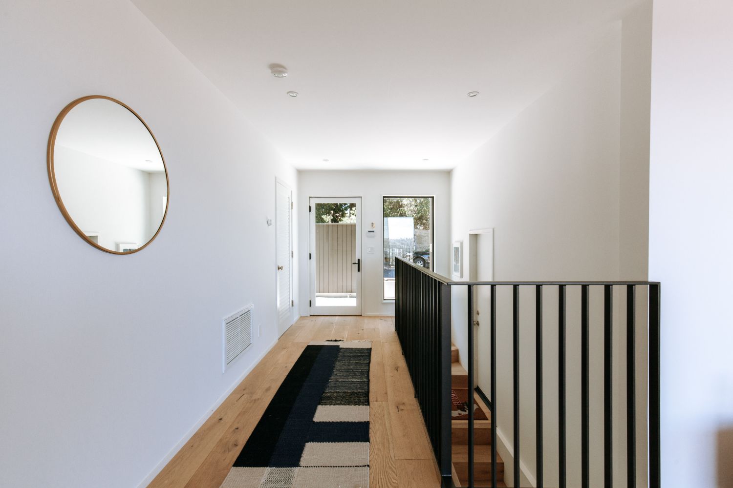 listing-img
