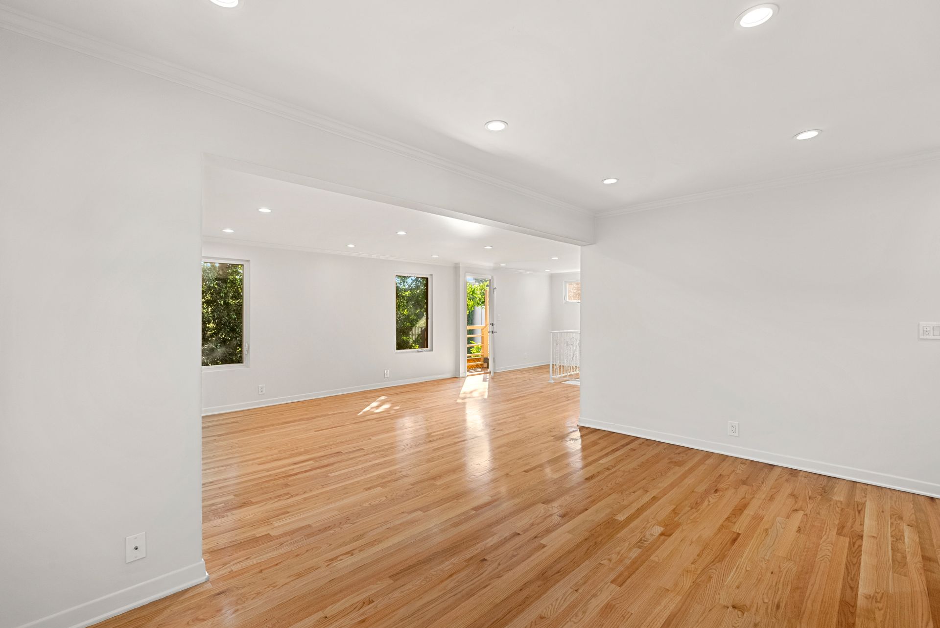 listing-img