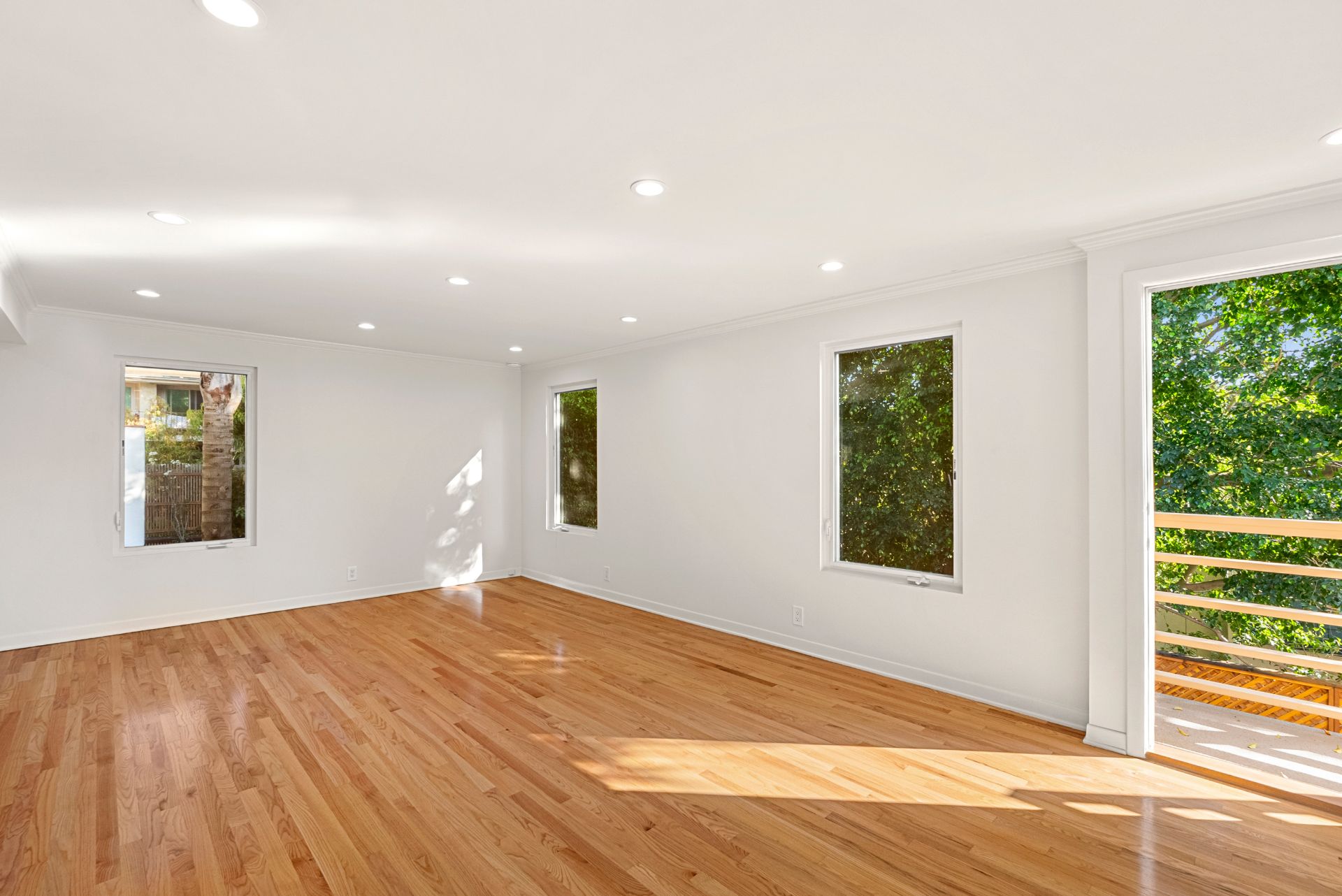 listing-img