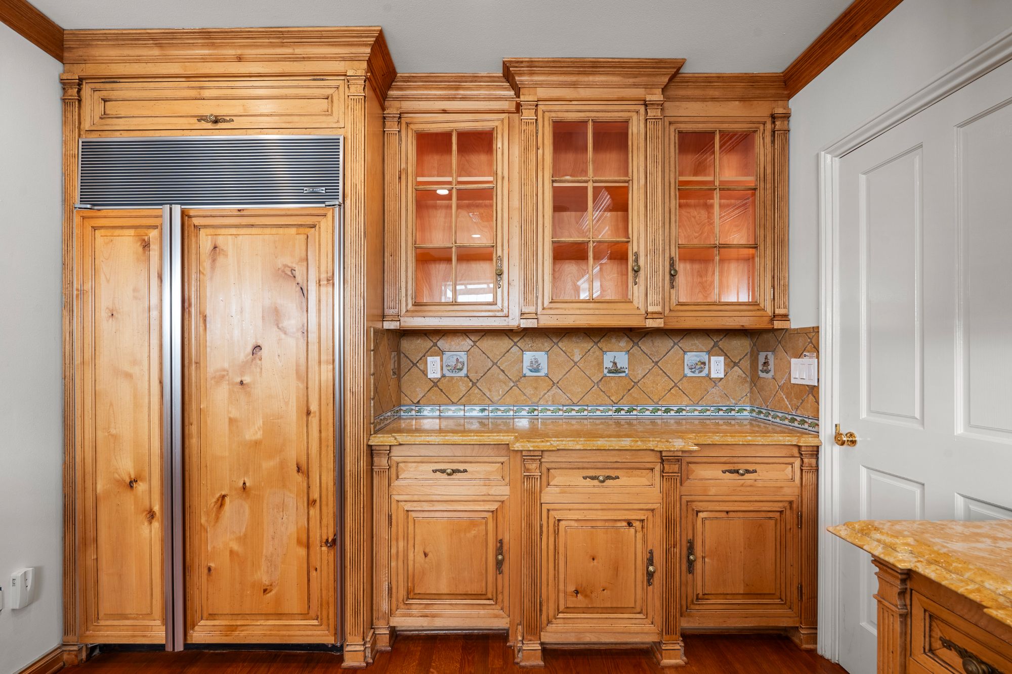 listing-img