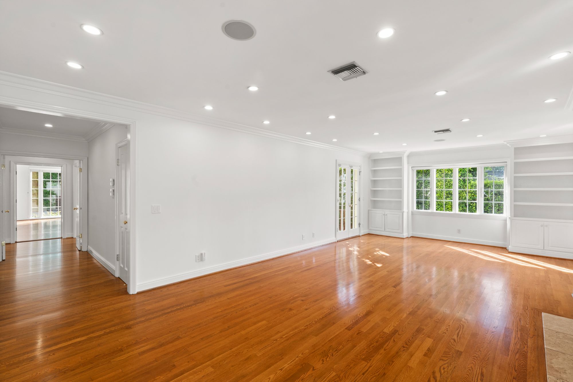 listing-img