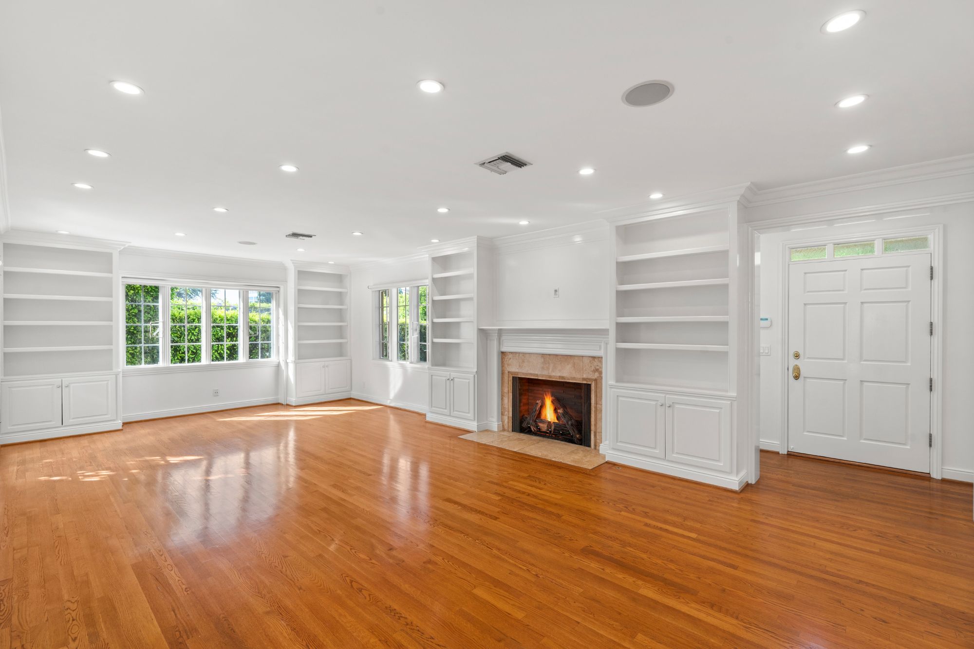 listing-img