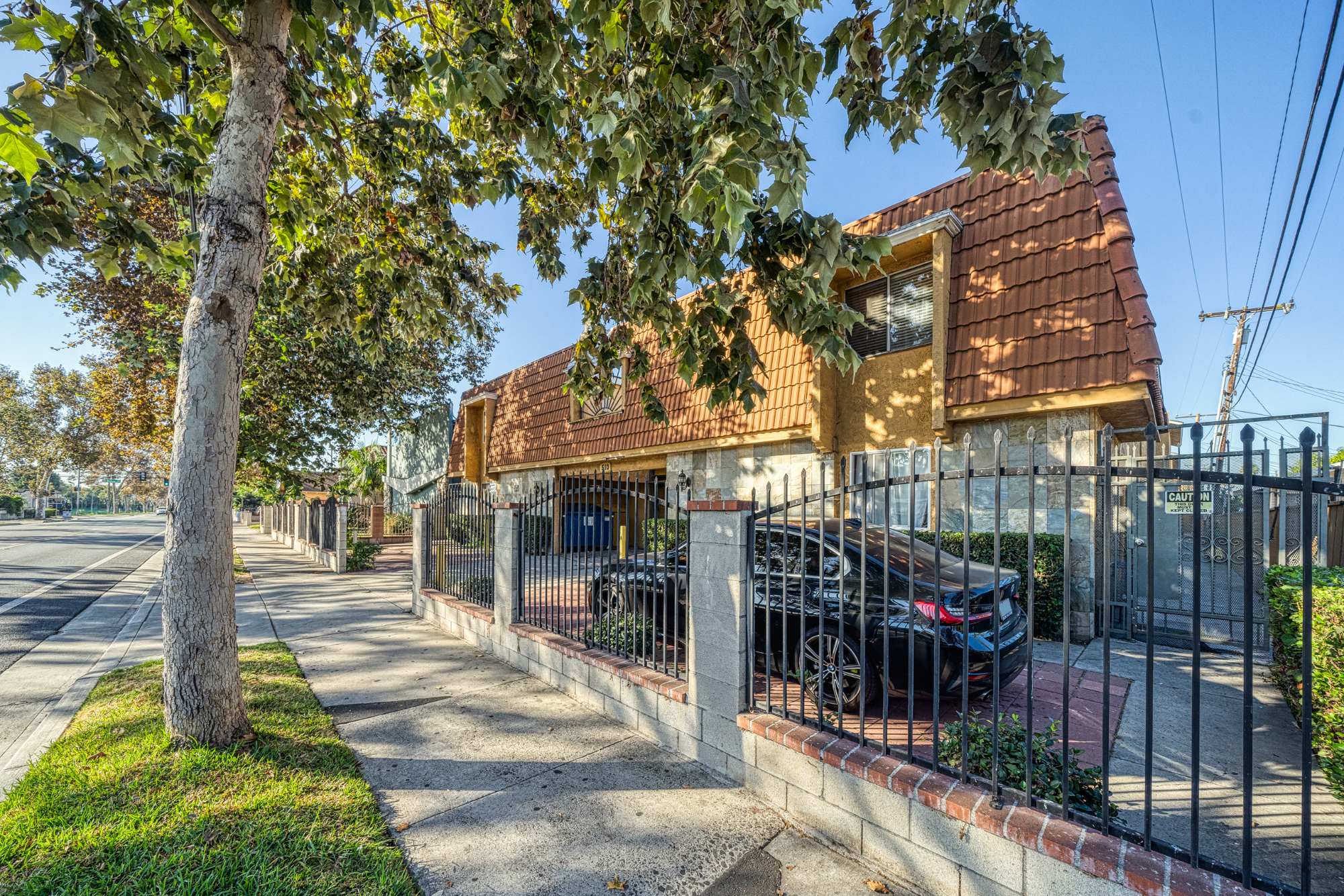 listing-img