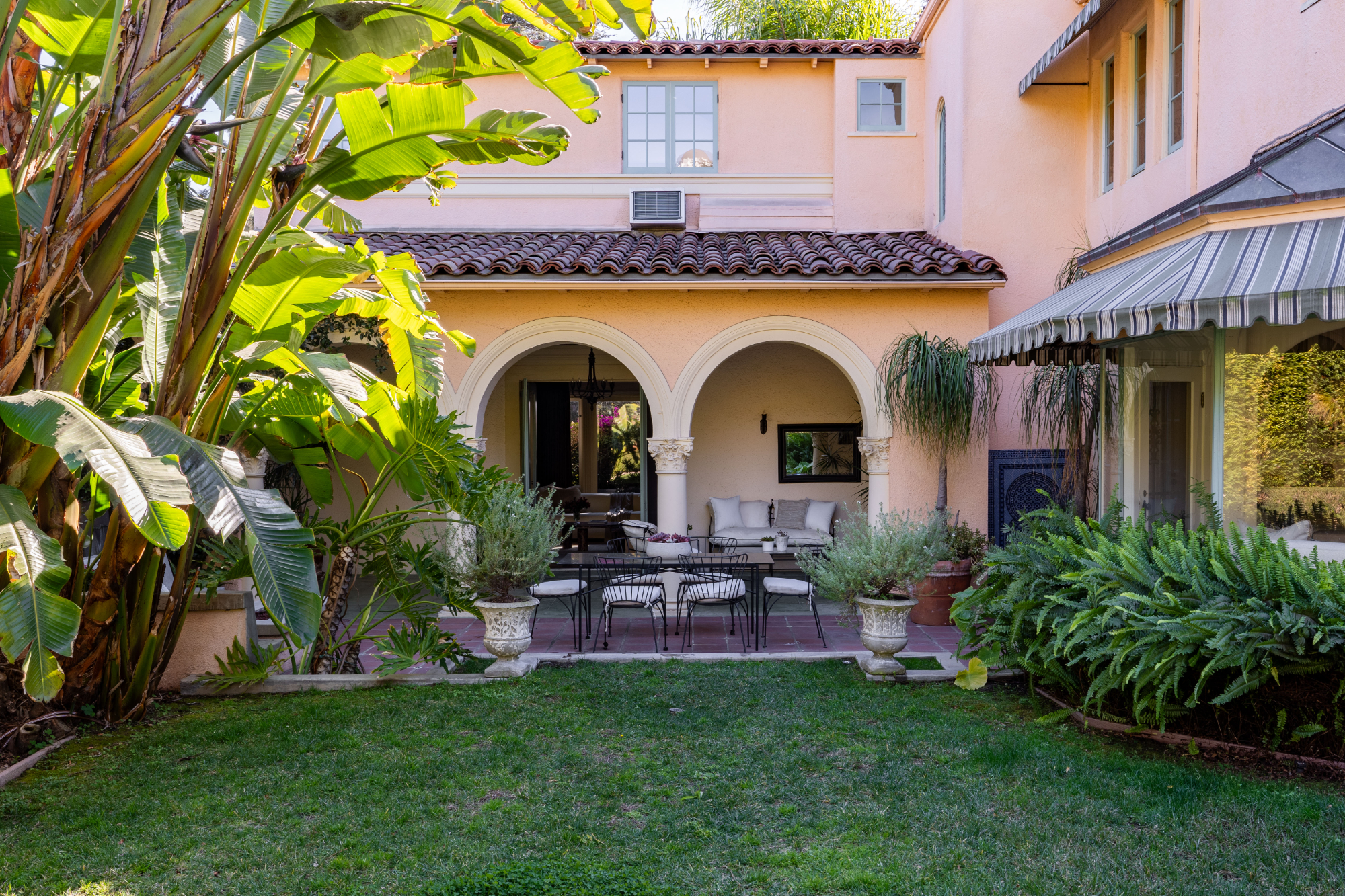 listing-img