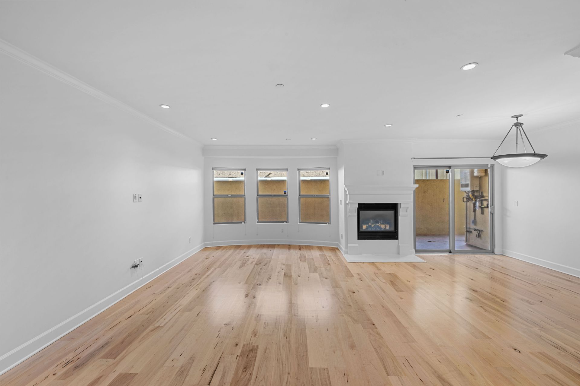 listing-img