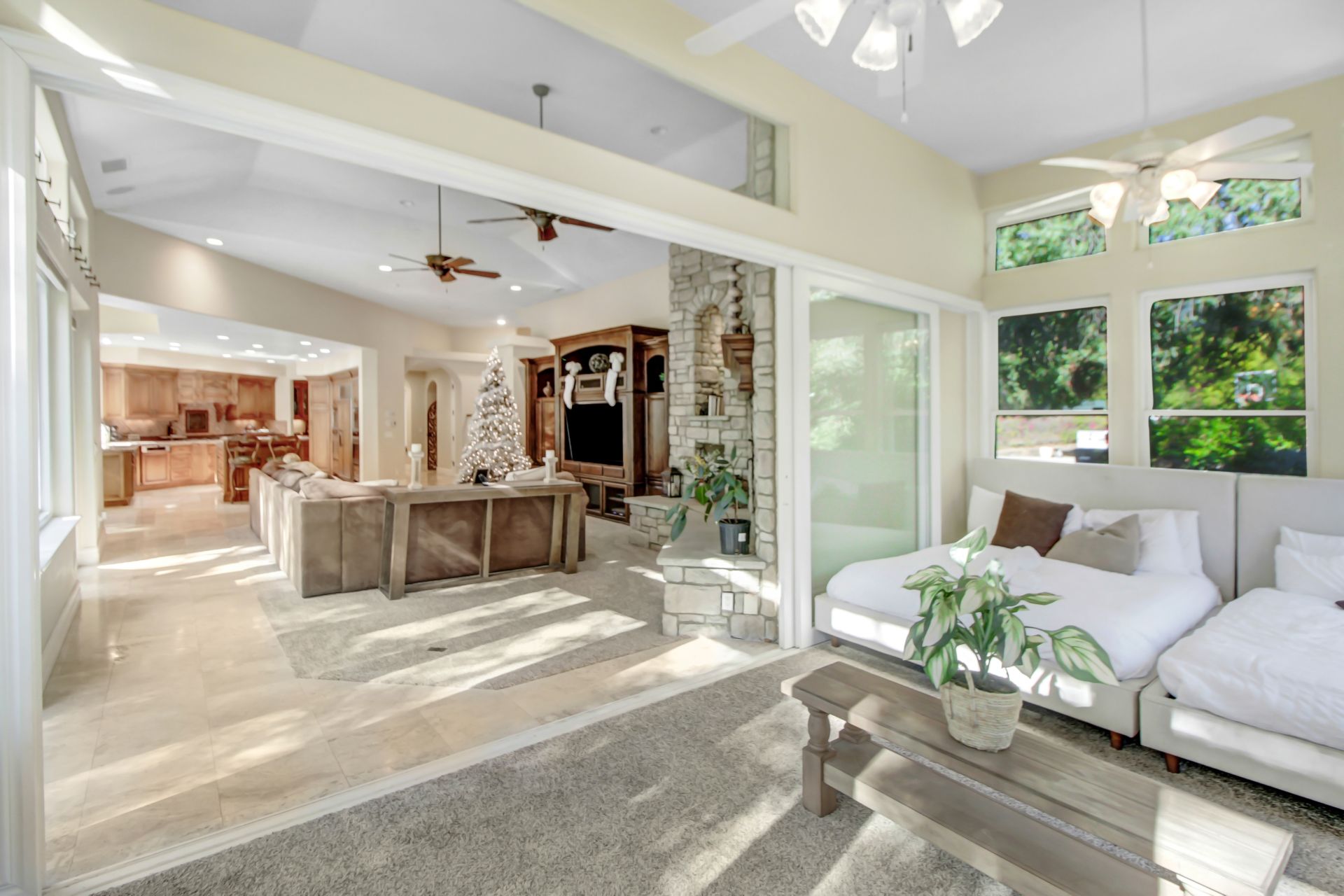 listing-img