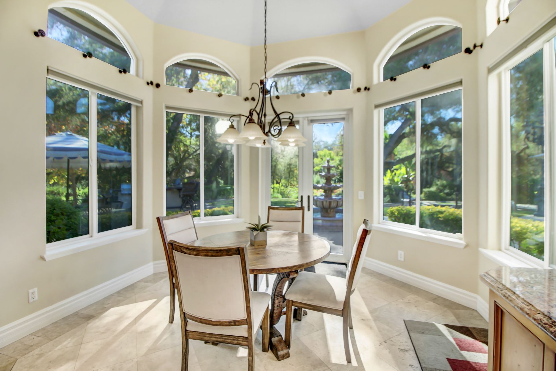 listing-img