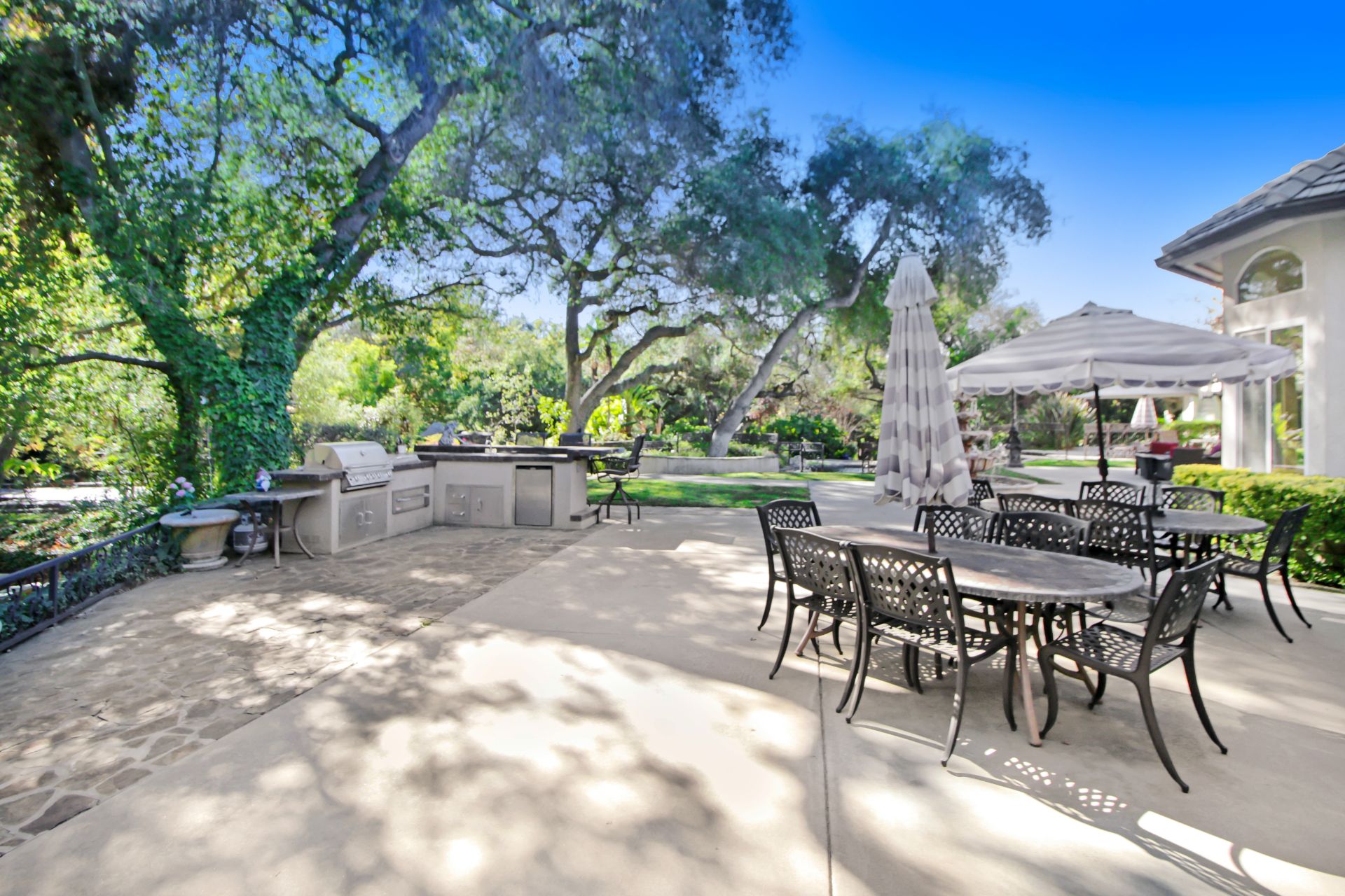 listing-img